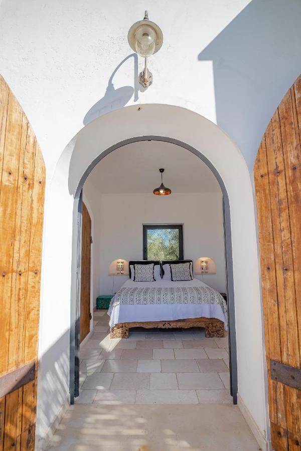 Cisternino Villa In Olive Groove Екстериор снимка