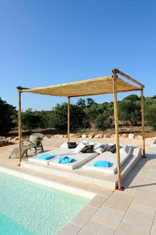 Cisternino Villa In Olive Groove Стая снимка